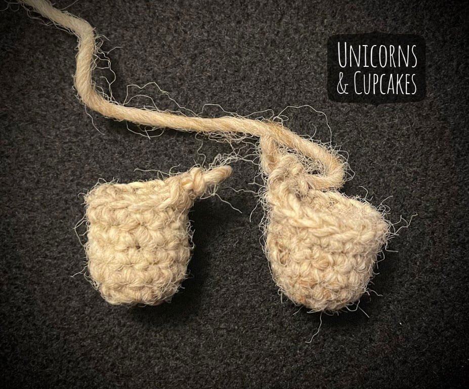 01 Sleepy Unicorn Crochet Legs