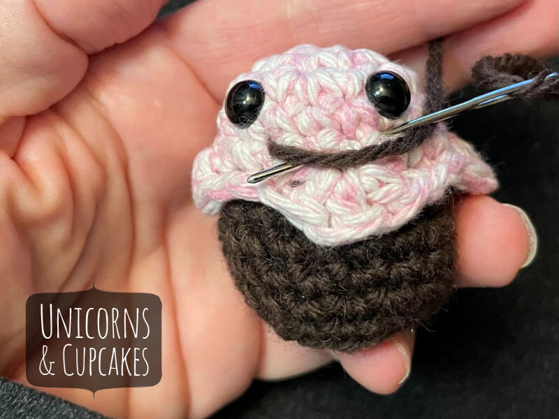 11 Smile Crochet Cupcake Pattern